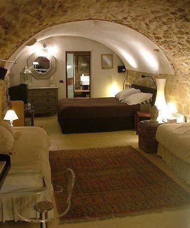 La Villageoise, Chambre Troglodyte Pitoresque Au Coeur Du Village Rognes Room photo