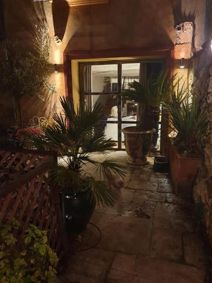 La Villageoise, Chambre Troglodyte Pitoresque Au Coeur Du Village Rognes Exterior photo